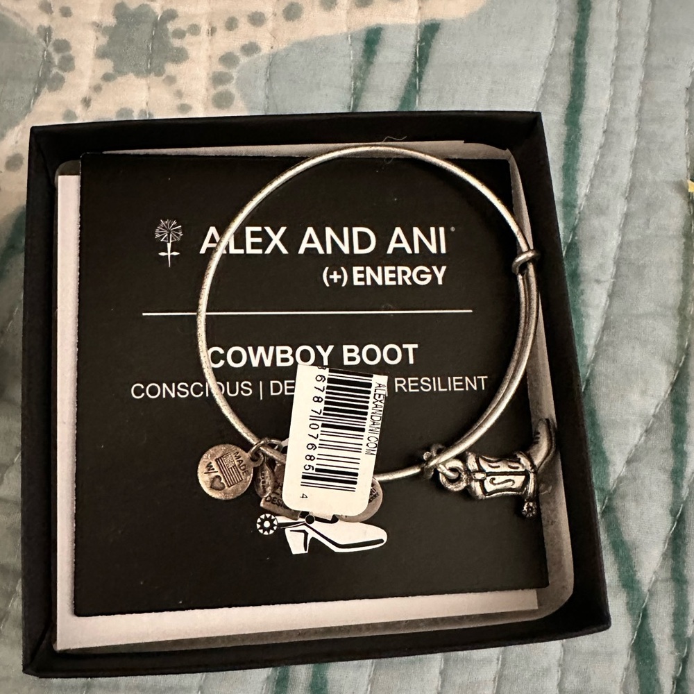 NWTO COWBOY BOOT SILVER ALEX & ANI BRACELET